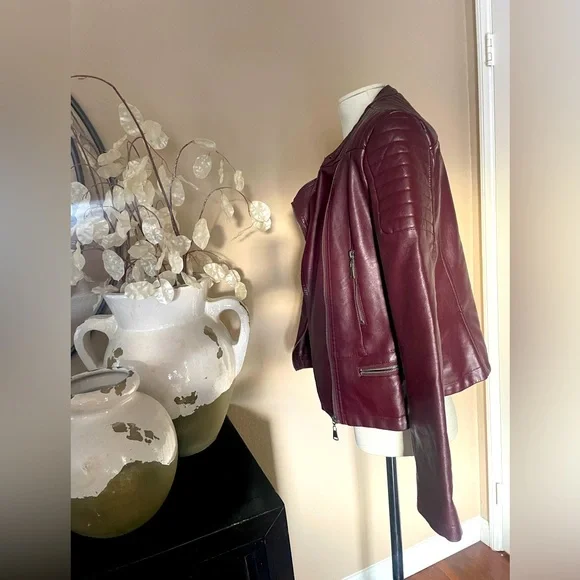 Olivia Miller faux leather motorcycle jacket - Picture 4 of 7